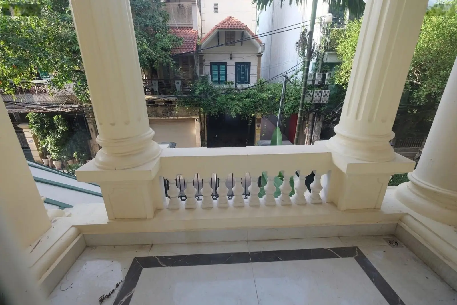 Bán nhà cực đẹp ngõ 275 Âu Cơ 160m2, 4 tầng, mặt tiền 8m. Sổ đẹp, giá rẻ. Tiện ở và đầu tư giữ tiền