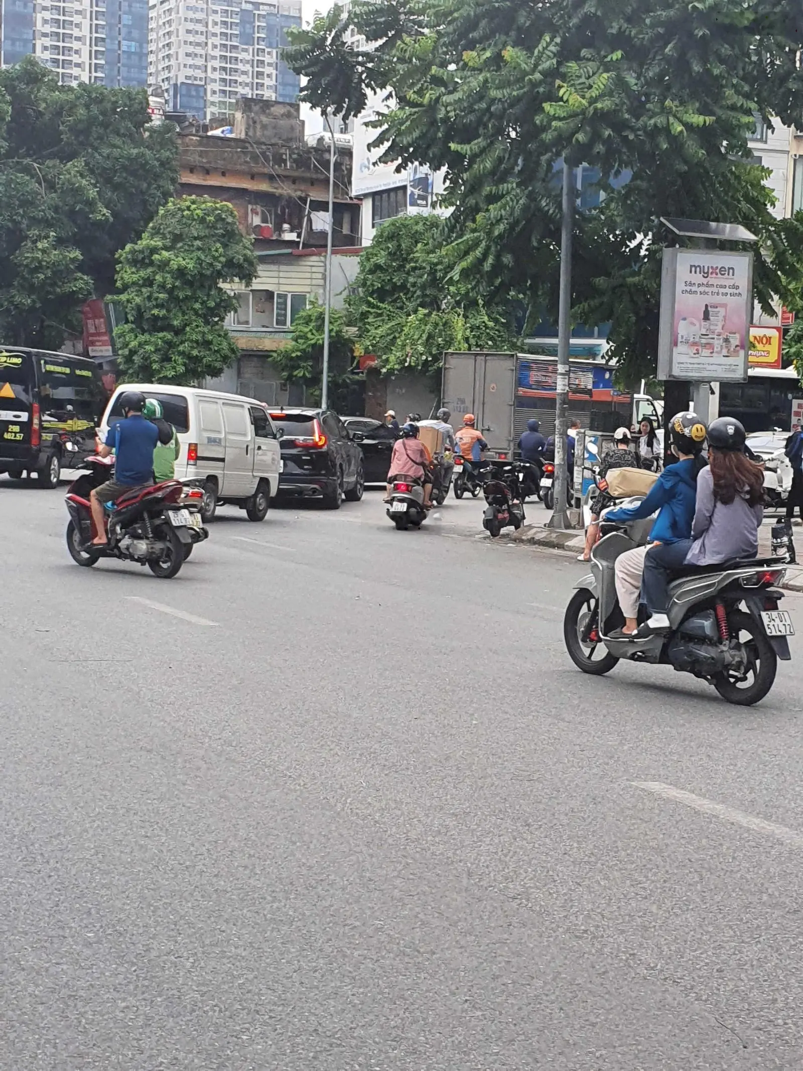 BÁN NHÀ MẶT PHỐ NGUYỄN TRÃI, THANH XUÂN - VỈA HÈ RỘNG - KINH DOANH ĐỈNH. 108M2- MT4.2M GIÁ 30 TỶ