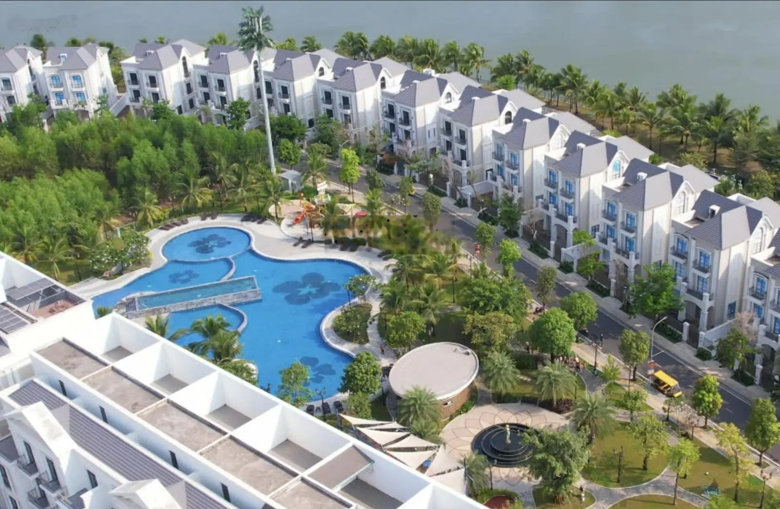 Bán biệt thự Vinhomes Grand Park, hướng Đông Nam, khu compound an ninh 24/7