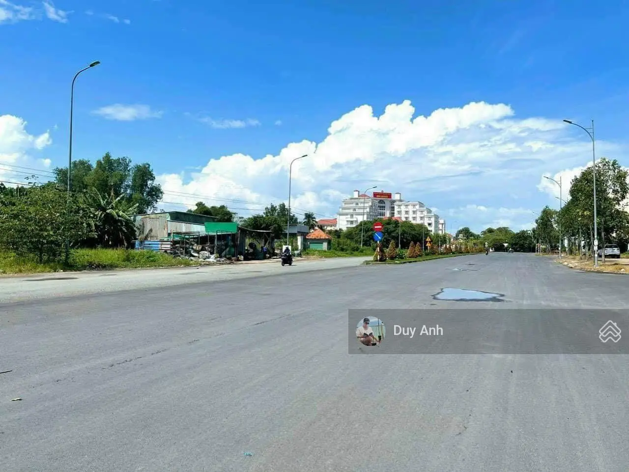 Kẹt vốn bán nhanh lô đất cách Vincom 500m, Phường 2, Sóc Trăng. 120m2, sổ riêng, full thổ cư