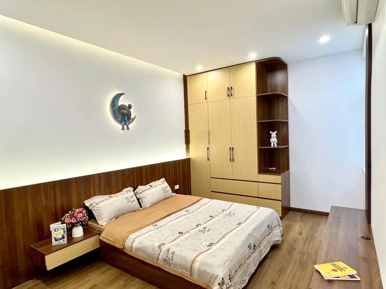 Bán nhà mới 1 trệt, 2 lầu, sân thượng, Hẻm Xe hơi, đường số 25, P.Bình Chánh, Thủ Đức. 6.72tỷ