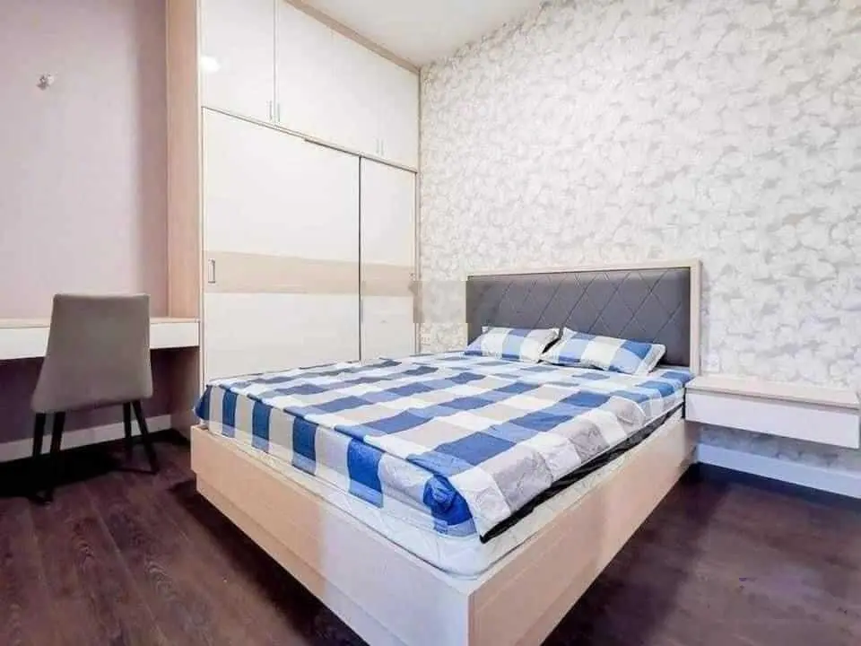 Chính chủ cần bán gấp căn Golden Mansion QPN, 2PN 2WC, DT 65m2