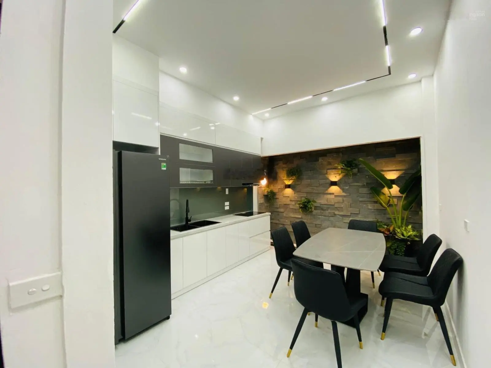 Hạ chào 200Tr !!! Nhà phố Vũ Tông Phan 37m*5T*3.9mMT - gần phố - ô tô đỗ gần - kinh doanh - hơn 6T