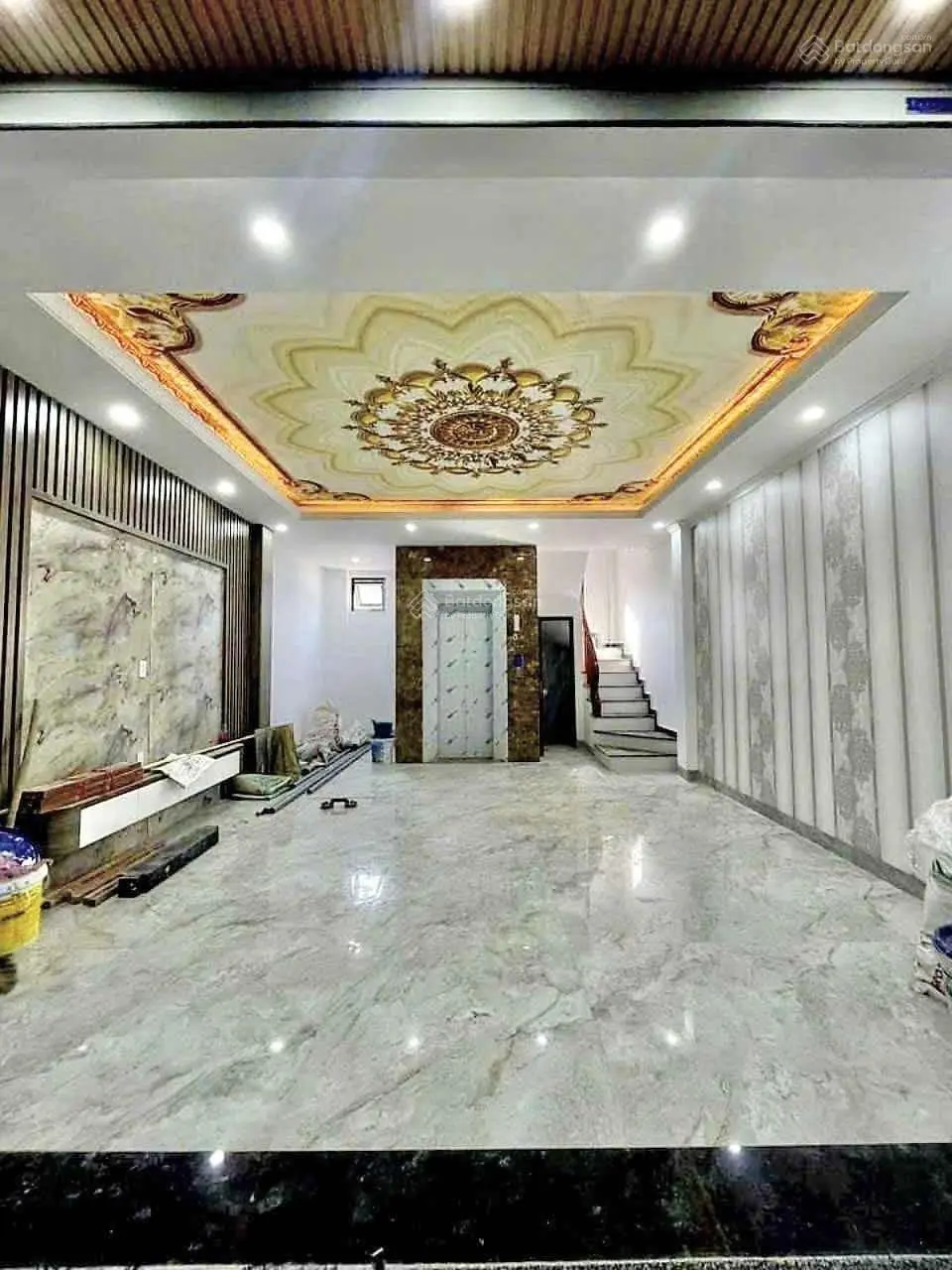 Bán nhà Thang Máy Trung Tâm Thanh Xuân 20M Ra Phố Mặt Ngõ Riêng 40m2 6 Tầng Hai Mặt Thoáng