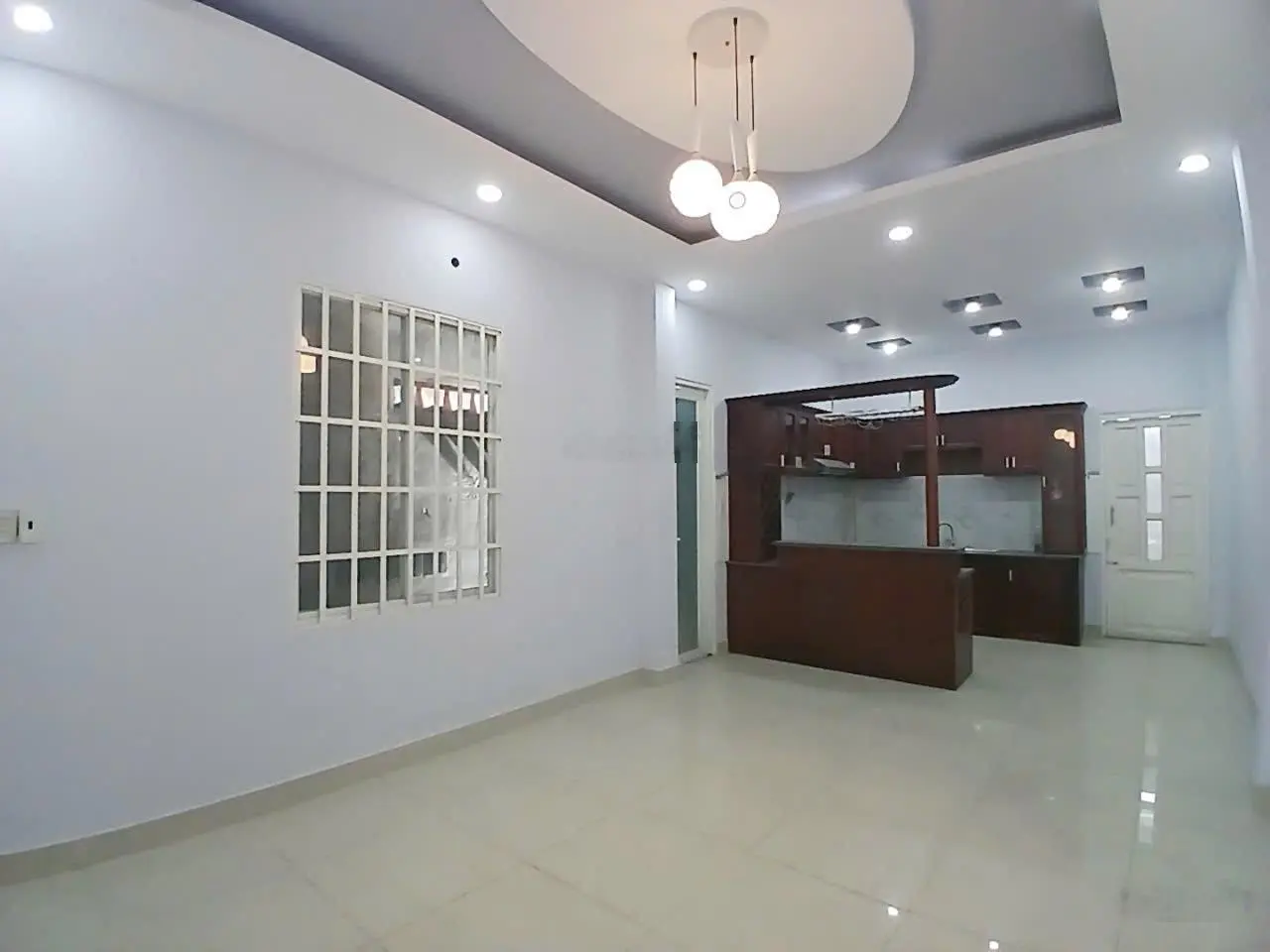 Bán nhà mặt tiền, TT Phước Long B, Quận 9, sát Dương Đình Hội, 97m2, 2 tầng, 3 PN giá chỉ 7,5tỷ