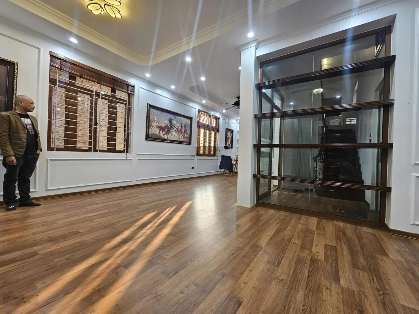 Tin thật. Biệt thự đơn lập Trung Văn 143m2 x 4T, MT 8.1m, 33.9 tỷ