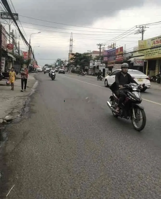 mặt tiền chính chủ gia đình bán