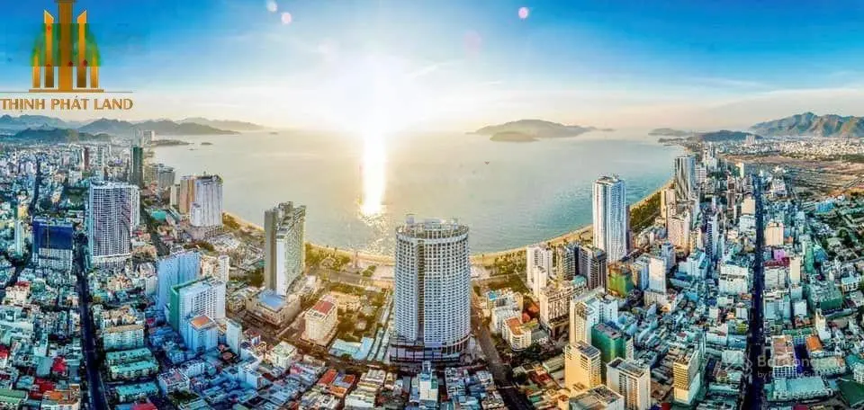 Bán đất 292m2 mặt tiền đường Nguyễn Thị Minh Khai, TTTP Nha Trang