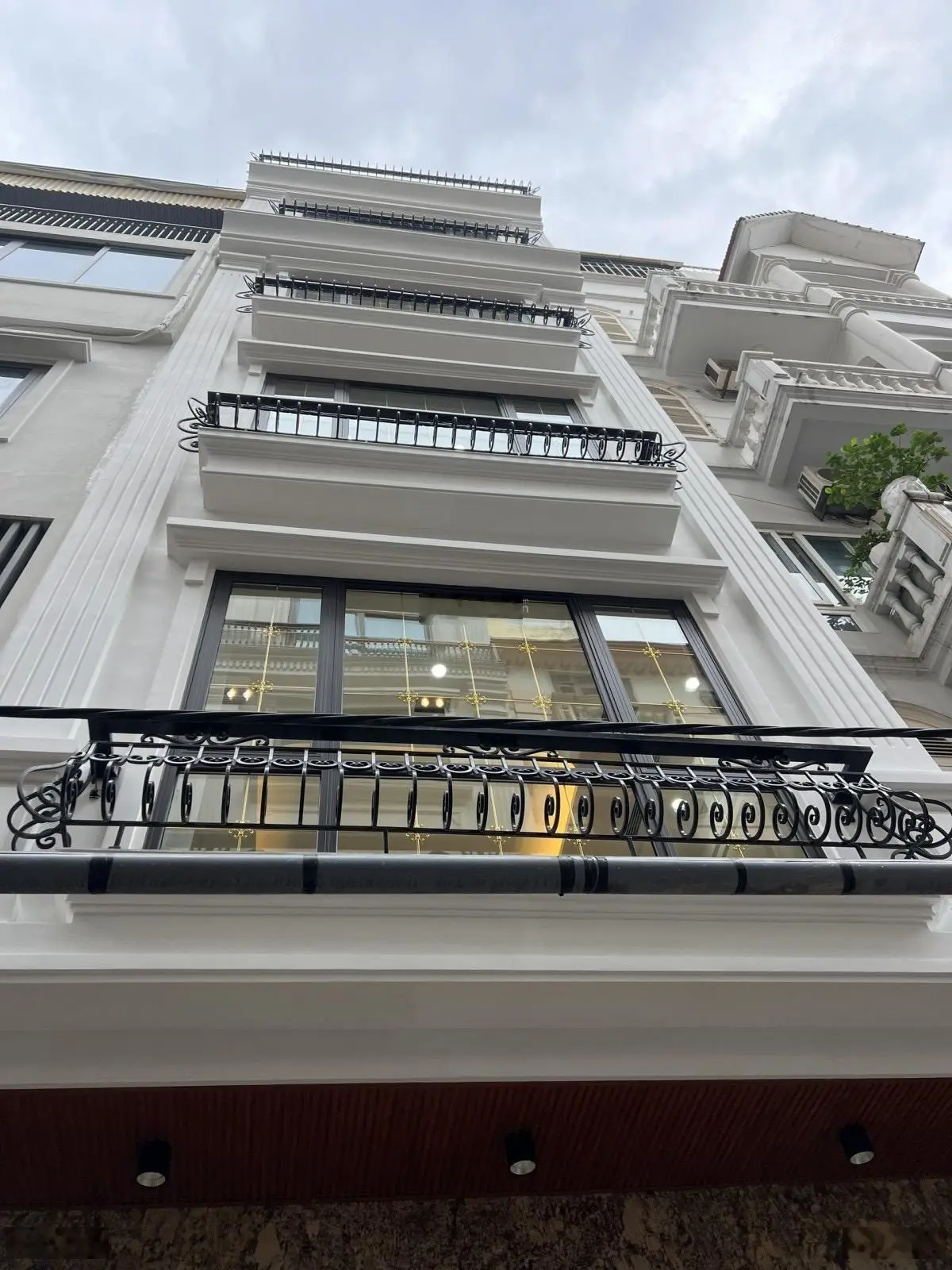 Bán gấp! Phùng Chí Kiên, Cầu Giấy, 55m2, 7 tầng, thang máy, gara ô tô, KD, VP chỉ 15 tỷ. 0988424386