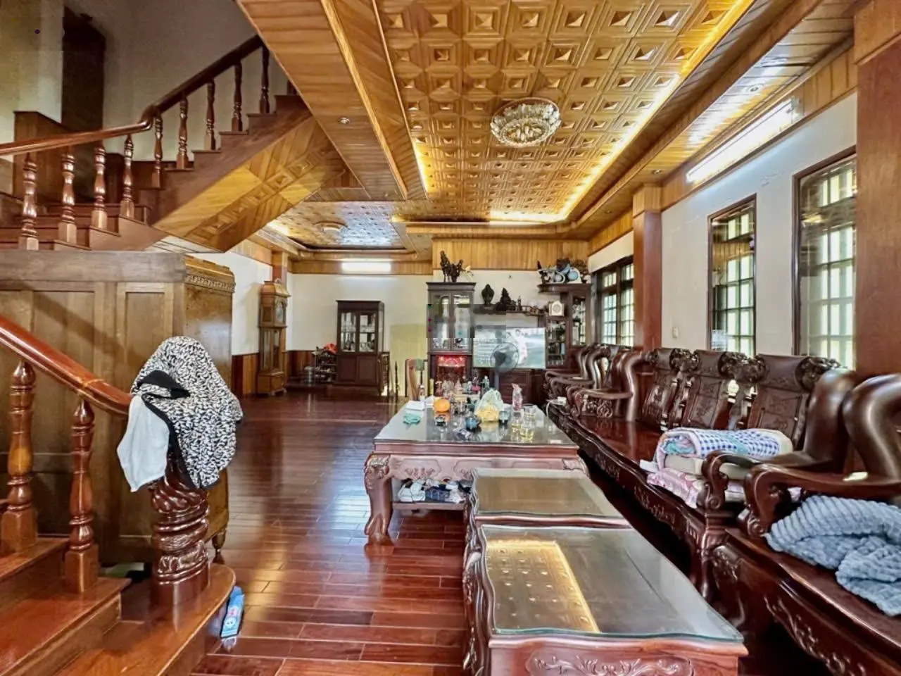 BIỆT THỰ Khu đường hoa đắt đỏ Phan Xích Long hiếm nhà bán. Lô góc, mặt tiền, 120m2, ngang 8m, 4tầng