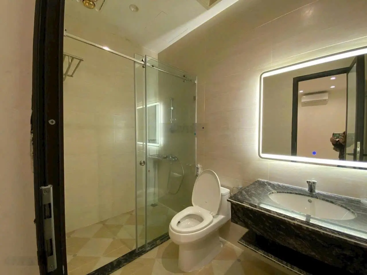 Bán đất tặng Toà nhà ngay gần Lê Hồng Phong - Hải An 140m có thang máy