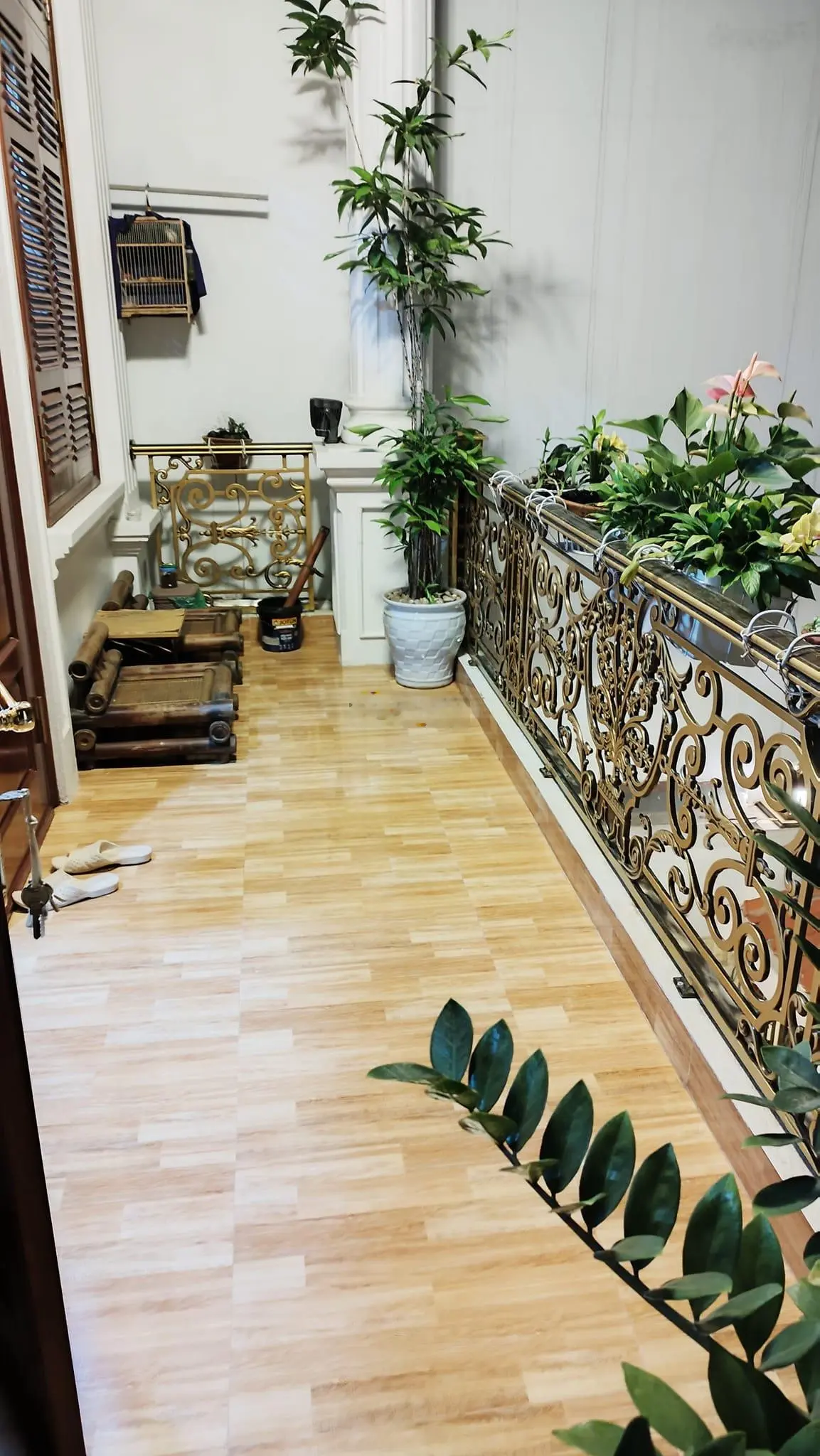 Chính chủ bán nhà mặt phố Lạc Long Quân 118m2 4T kinh doanh sầm uất giá 23 tỷ