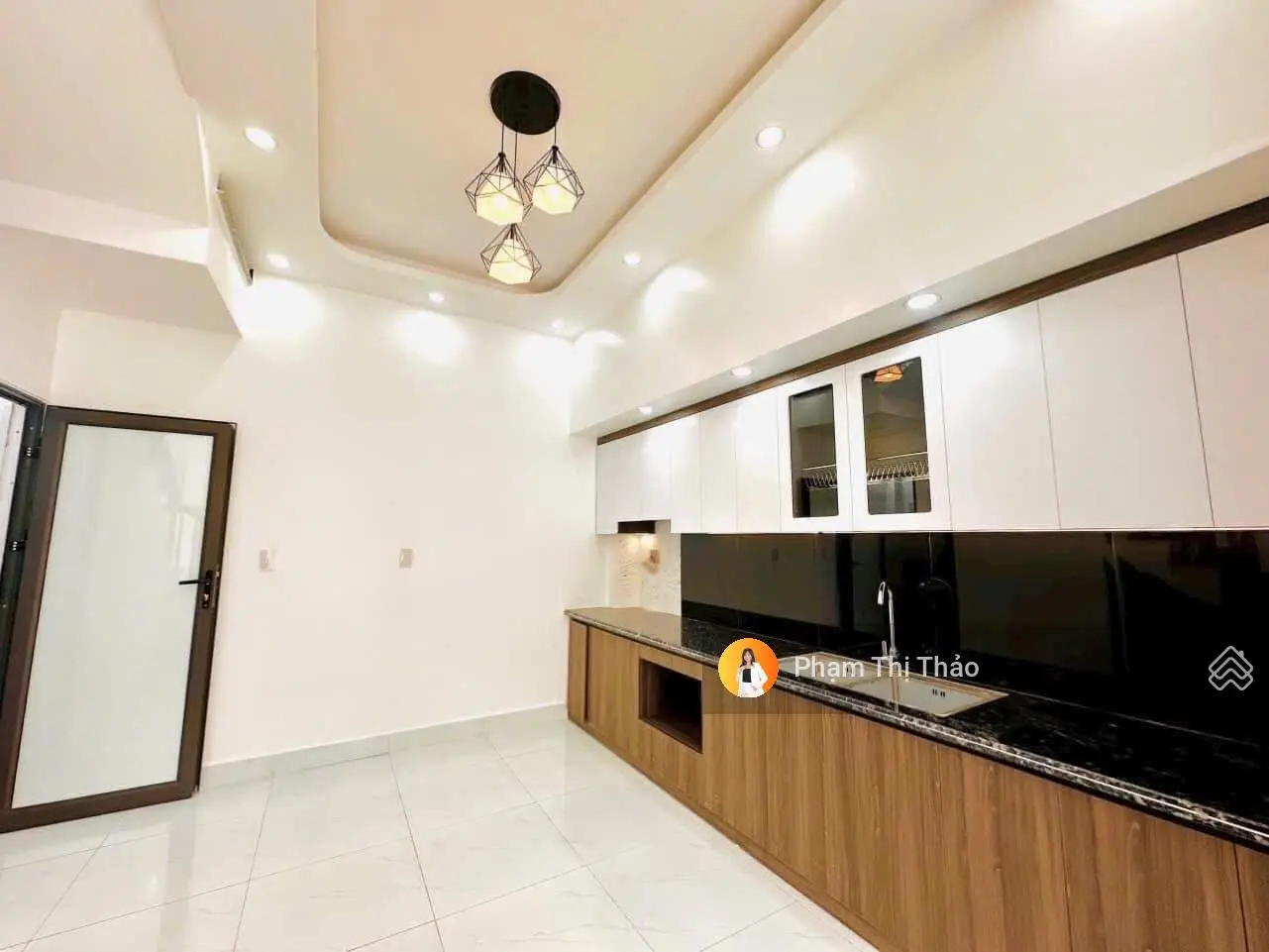 Căn 3 tầng trung tâm thị trấn An Dương ngõ oto đỗ cửa chỉ có giá 1,7x tỉ(Rẻ nhất thị trấn)