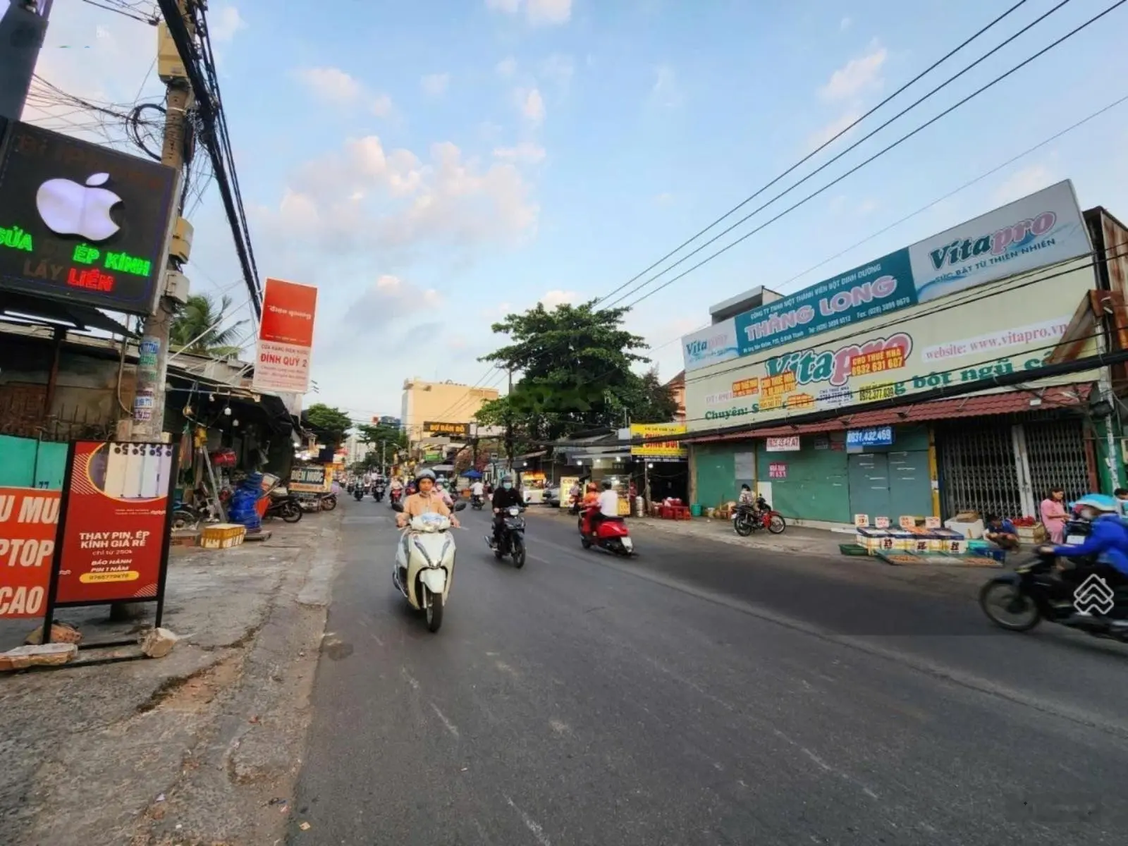 Giảm 5 tỷ - bán nhà MT Ung Văn Khiêm - DT: 10*26m - 2 tầng - HĐT: 65tr/tháng - giá 53 tỷ giảm 48 tỷ