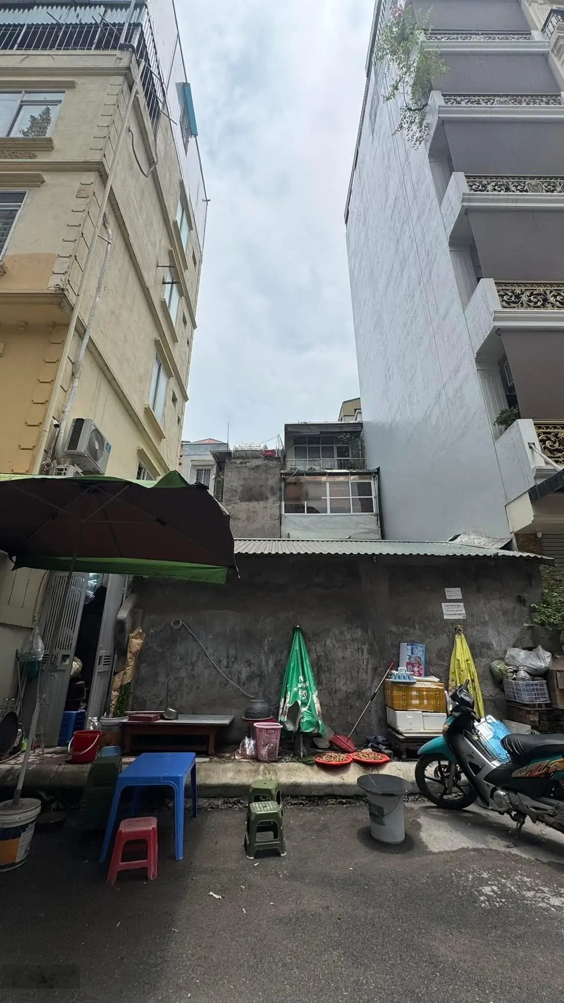 Bán nhà đất vàng phố Thụy Khuê - 3 thoáng ôtô tránh - gần phố gần Hồ Tây - KD đình - dân trí cao