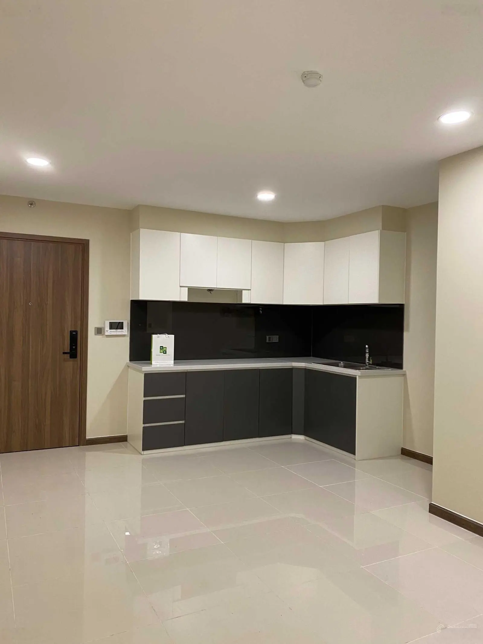 Bán gấp 2PN 80m2 thanh toán 1,333 tỷ nhận nhà mới 100% O9O,118,3686