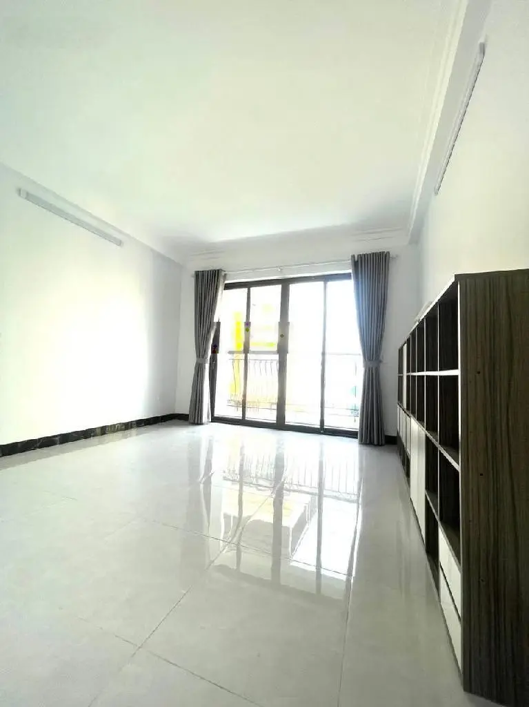 Bán căn nhà phó Tôn Đức Thắng - oto đỗ cửa Kinh Doanh vài bước ra mặt phố hiếm nhà bán mới Kong