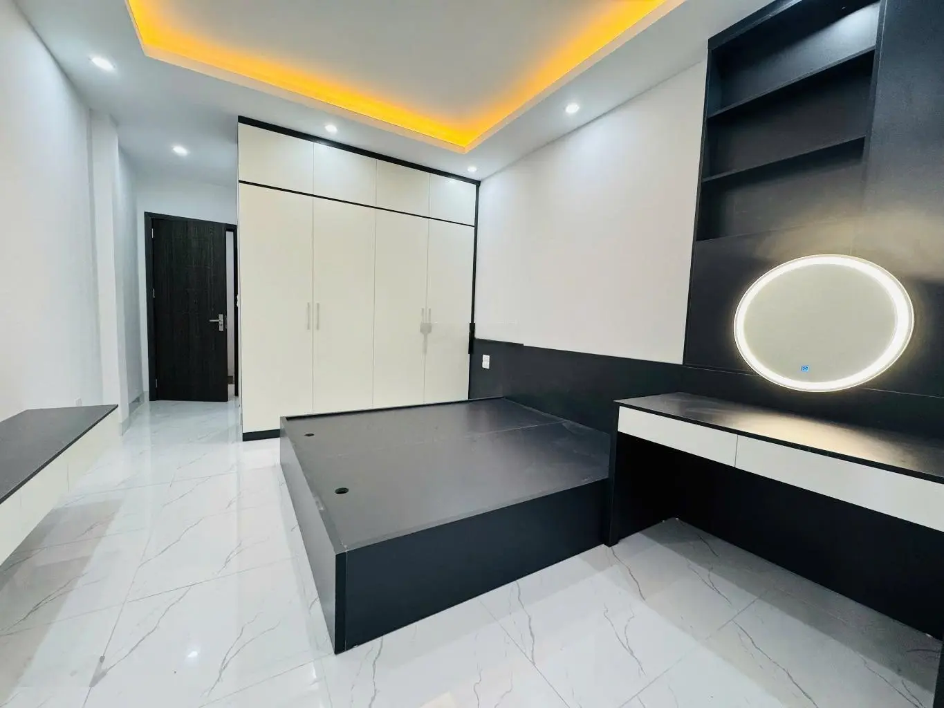 **cực đẹp**bán nhà do nha, tây mỗ: 33m-5tầng, ôtô đỗ cổng, sát mặt ngõ - giá 4tỷ hơn lh: 0975829946