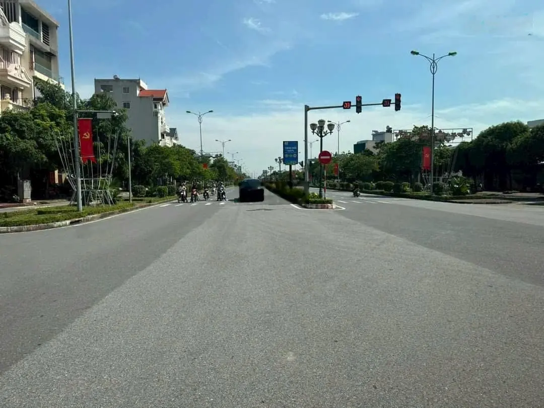 Bán lô đất biệt thự mặt đường Võ Nguyên Giáp áp lô góc, đẹp không lỗi gì