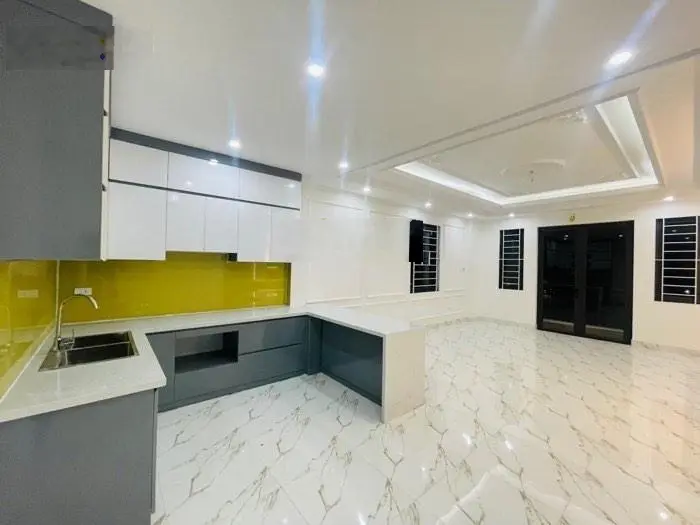 Cần bán gấp nhà đẹp dân xây lô góc phố Kim Ngưu - Hai Bà Trưng gần phố hơn 6 tỷ