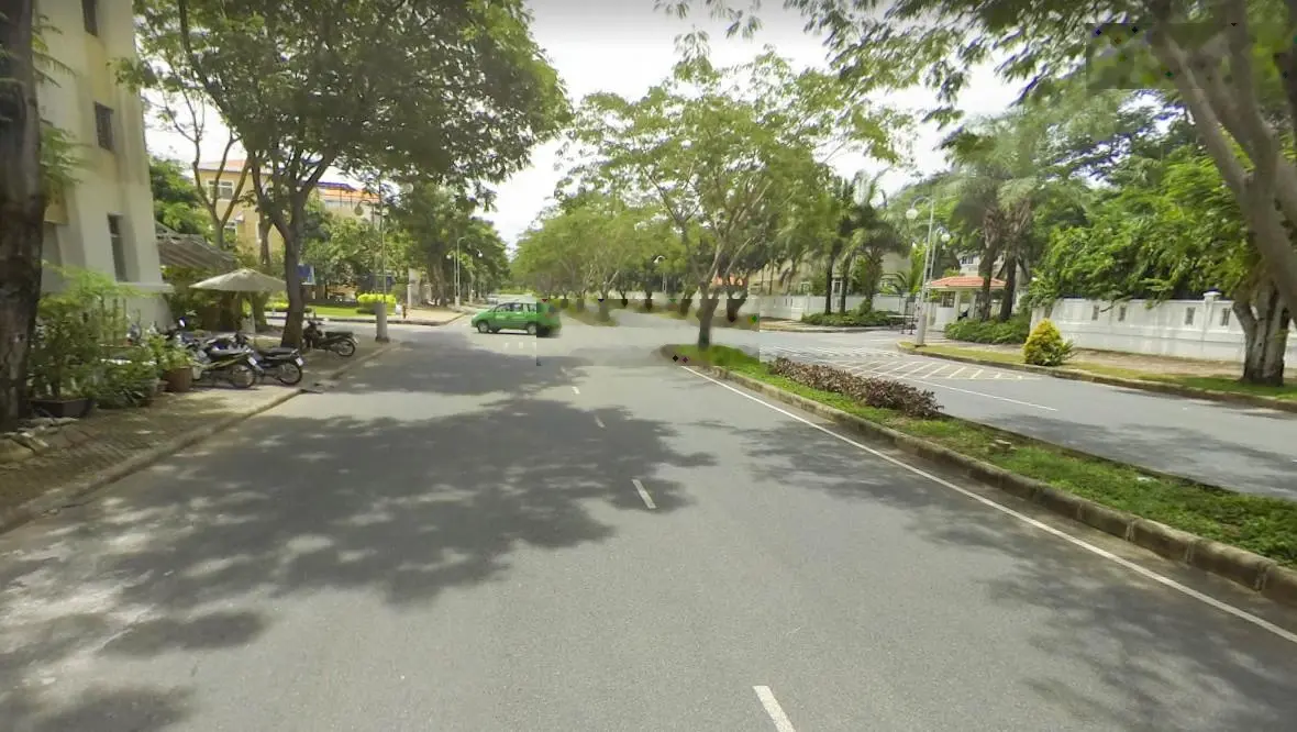 Bán nhanh lô đất MT đường Mậu Thân 2, Phường 3, gần Vincom Plaza Vĩnh Long. DT 100m2/700tr, SHR