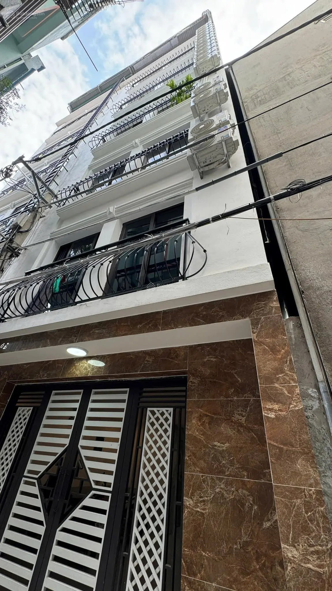 Đây rồi! Giáp Ngoại Giao Đoàn, Xuân La Có Nhà 80m2, 7T Thang Máy, 22Phòng,Ngõ Thông Ô Tô. Giá 17 Tỷ