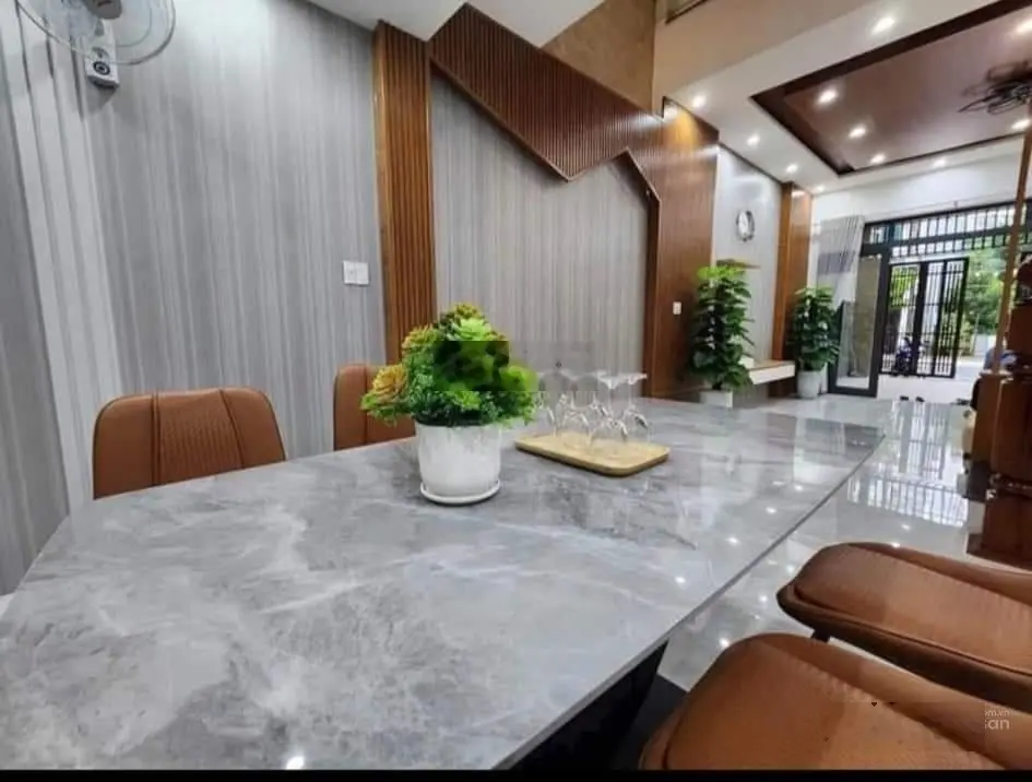 Bán nhà đẹp 4 tầng, mặt tiền đường Bàu Năng, Hòa Minh, Liên Chiểu, Đà Nẵng