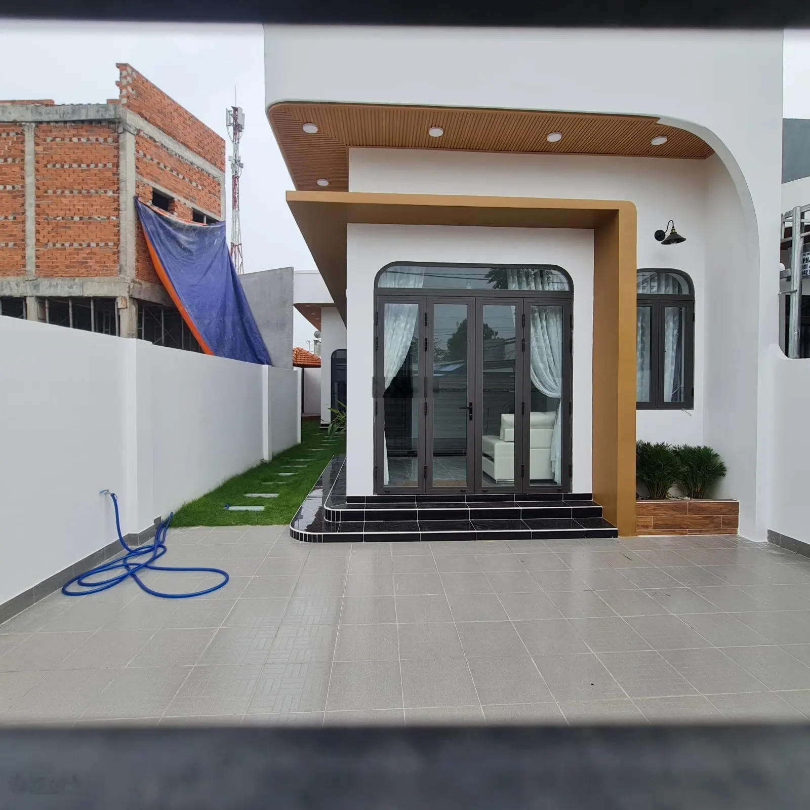 Bán nhà KDC TT Long Điền 150m2 ngang, 54mmm nở hậu 10,7m. 3PN PK bếp 3WC sân chơi đỗ xe ô tô