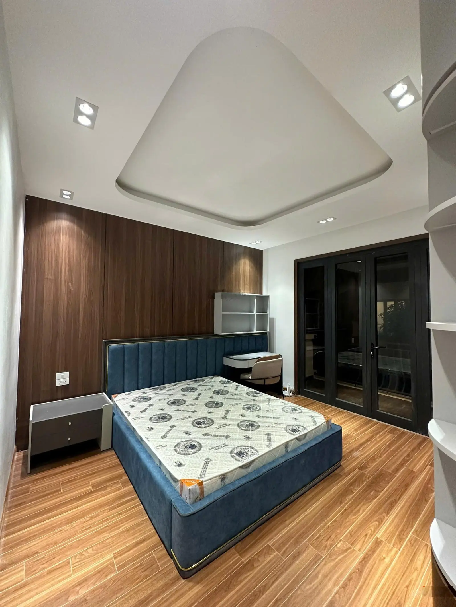 Cọ Xanh 8 - Vinhomes Ocean Park 2, 10.2 tỷ, 52m2 có thang máy full đồ