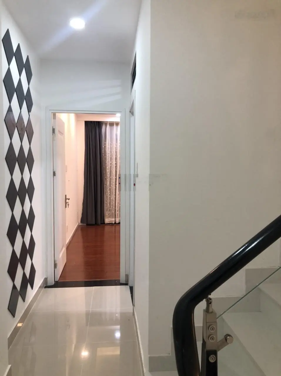 Nhà đẹp HXH Đ. Đất Thánh, P. 6, Q. TB, 4m x 15m, DT 60m2, giá 11 tỷ TL