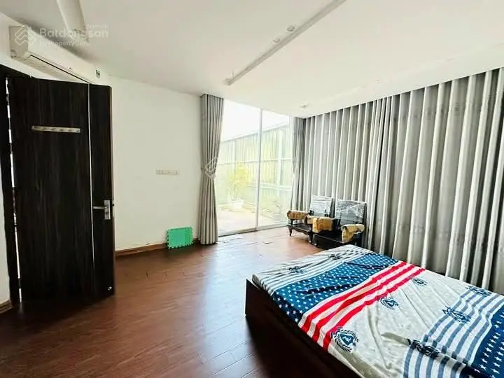 Bán nhà Sơn Tây - Kim Mã, Ba Đình gần sân vận động Hàng Đẫy: 68m2 x 4 tầng, an sinh tốt, ở sướng