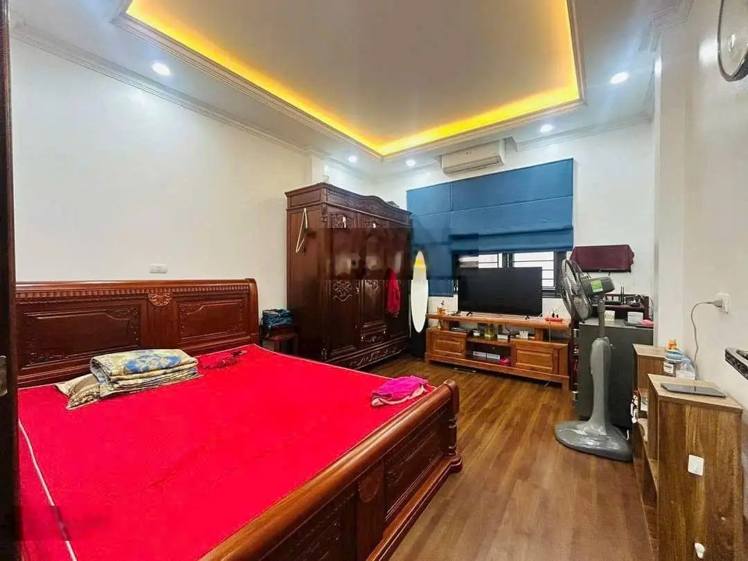 Bán nhà Phố Vọng. Diện tích: 48m2, 4 tầng, MT: 4m. Giá 9.4 tỷ Hai Bà Trưng. LH: 0985 731 ***