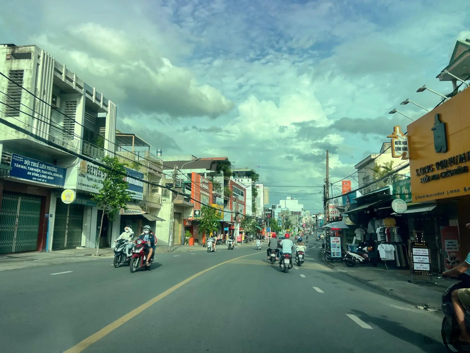 Bán nhà mặt tiền Phạm Văn Thuận góc 2 mặt tiền p Tam Hiệp