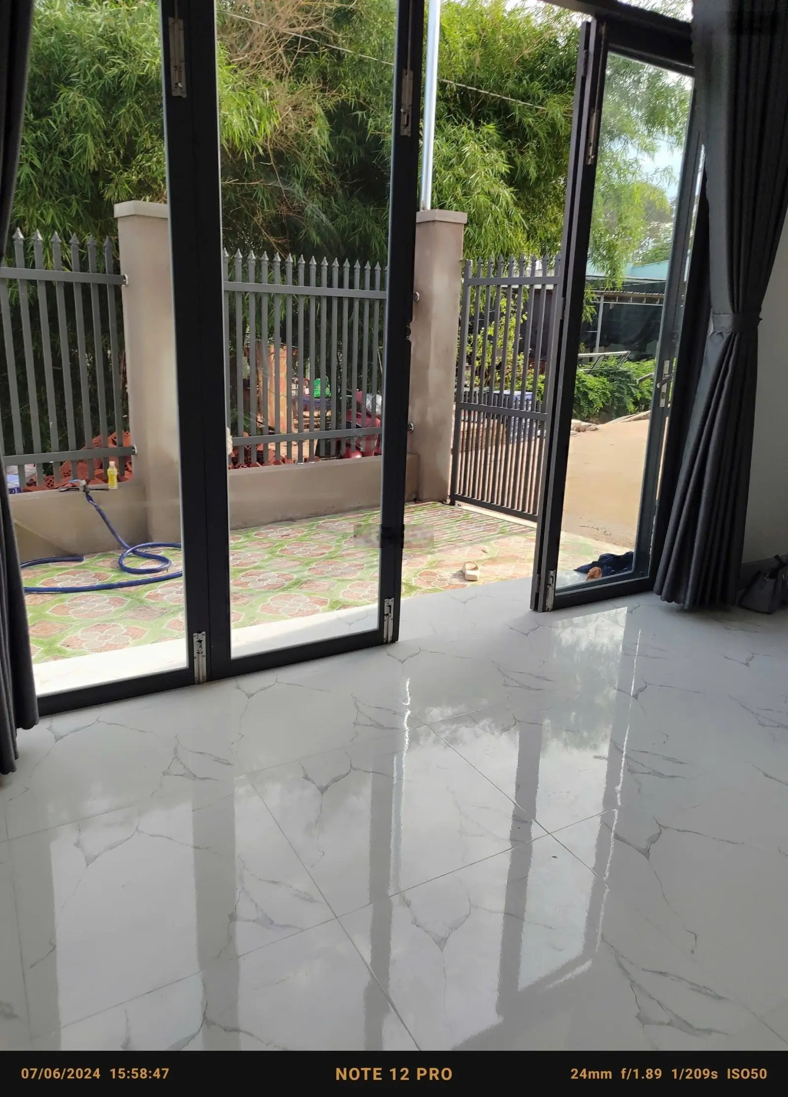 Nhà góc hai MT đường bê tông 4m xe hơi 1,3 tỷ VND tại phố Hai Bà Trưng, Đất Đỏ, Bà Rịa Vũng Tàu
