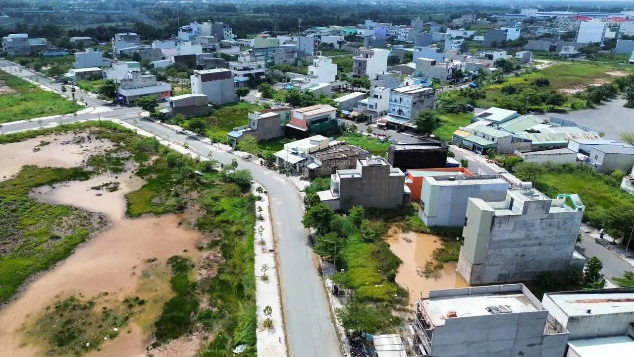 Bán đất nền 175m2 có view hồ sinh thái 15ha giá tốt, sổ hồng riêng chính chủ