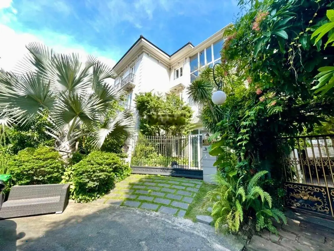Villa có hồ bơi Nam Thiên 3 Phú Mỹ Hưng 366m2 cần tìm chủ nhân mới trong năm 2024 LH 0969 896 ***