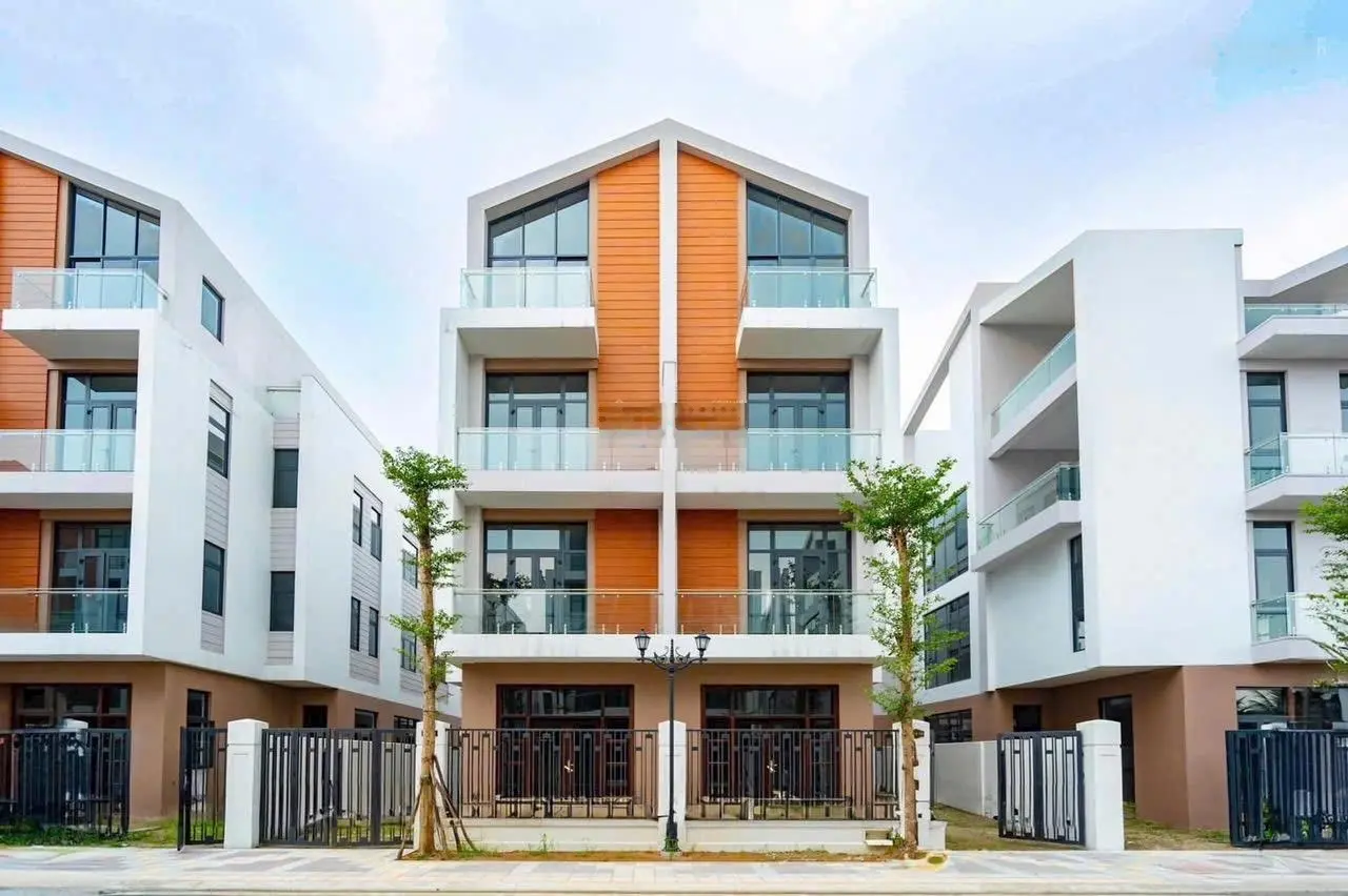 Biệt thự đơn lập Ánh dương đối diện biển khu vui chơi công viên nước đầu tư chỉ có thắng