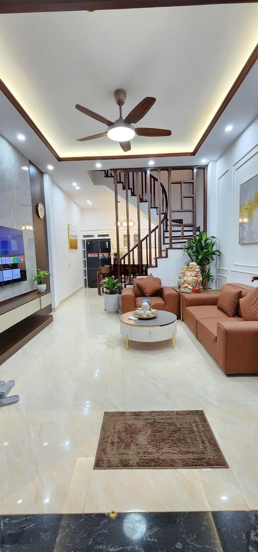 Siêu phẩm Hoàng Mai, 37m2, 4 tầng, ngõ 2m, 100m ô tô, full nội thất xịn sò - 7.8 tỷ