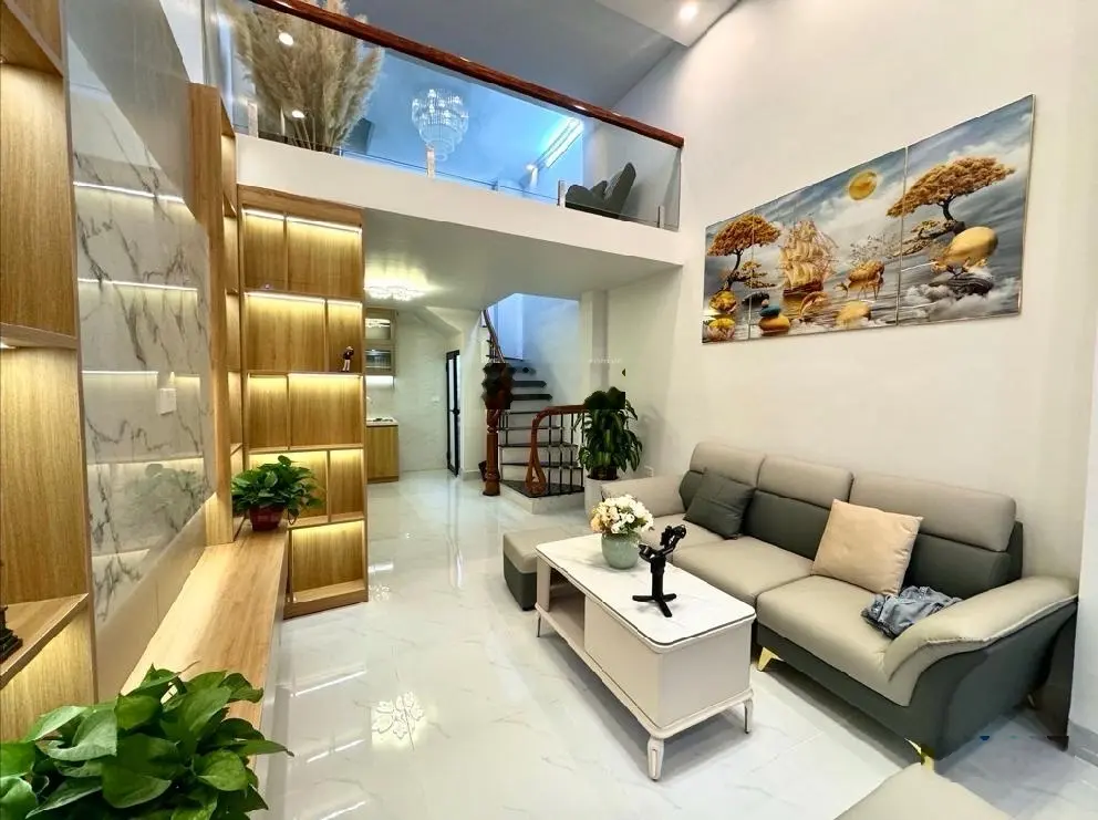 Bán nhà mới đẹp - phố Bạch Mai - 38 m2 - 4tầng - dân xây - sát phố - full nội thất - giá: 6.8 tỷ