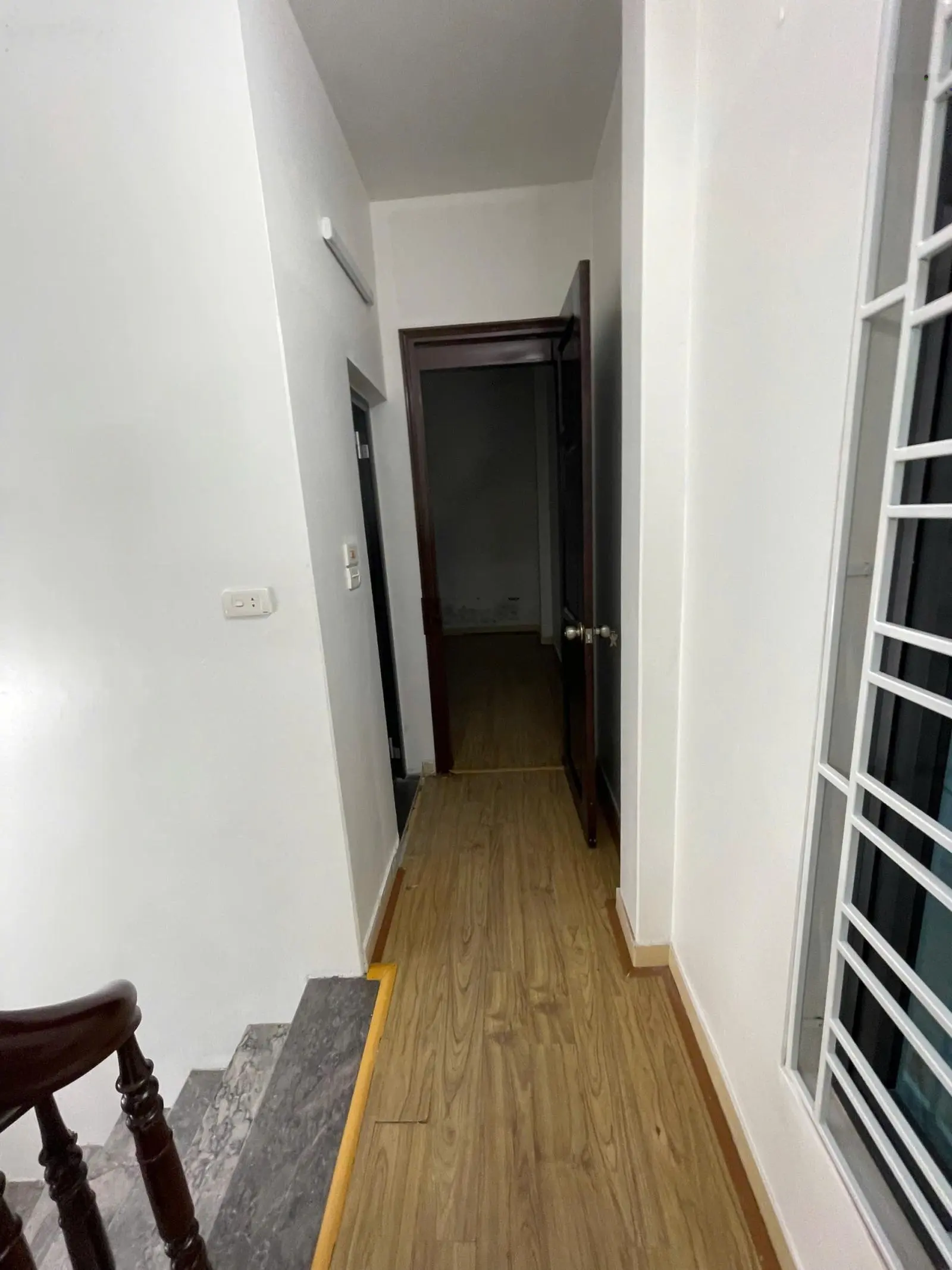 Bán gấp nhà Phố Trích Sài-Cách 5m ra mặt Phố.Dt:35m2,4 T,full nội thất.Giá:15,5 tỷ có TL.Siêu hiếm