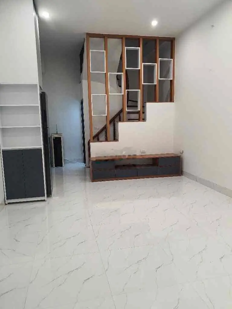 Bán nhà phố Khâm Thiên - ô tô tránh cách 20m - 5 tầng. Giá: 4,65 tỷ