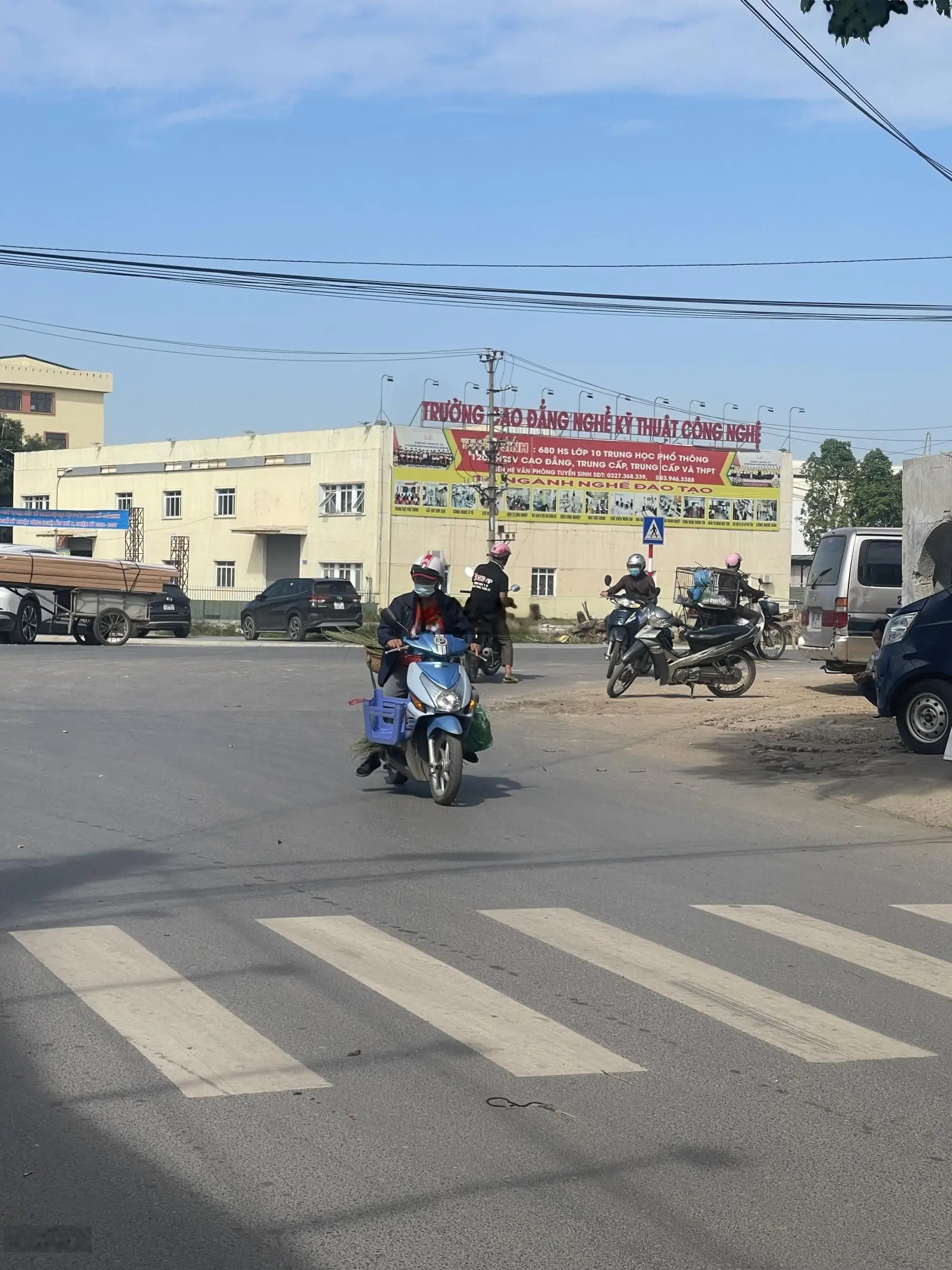 Bán 67m2 nhà đất Thị Trấn Đông Anh 4 làn ô tô tránh chạy vòng quanh kinh doanh sầm uất nhỉnh 8 tỷ