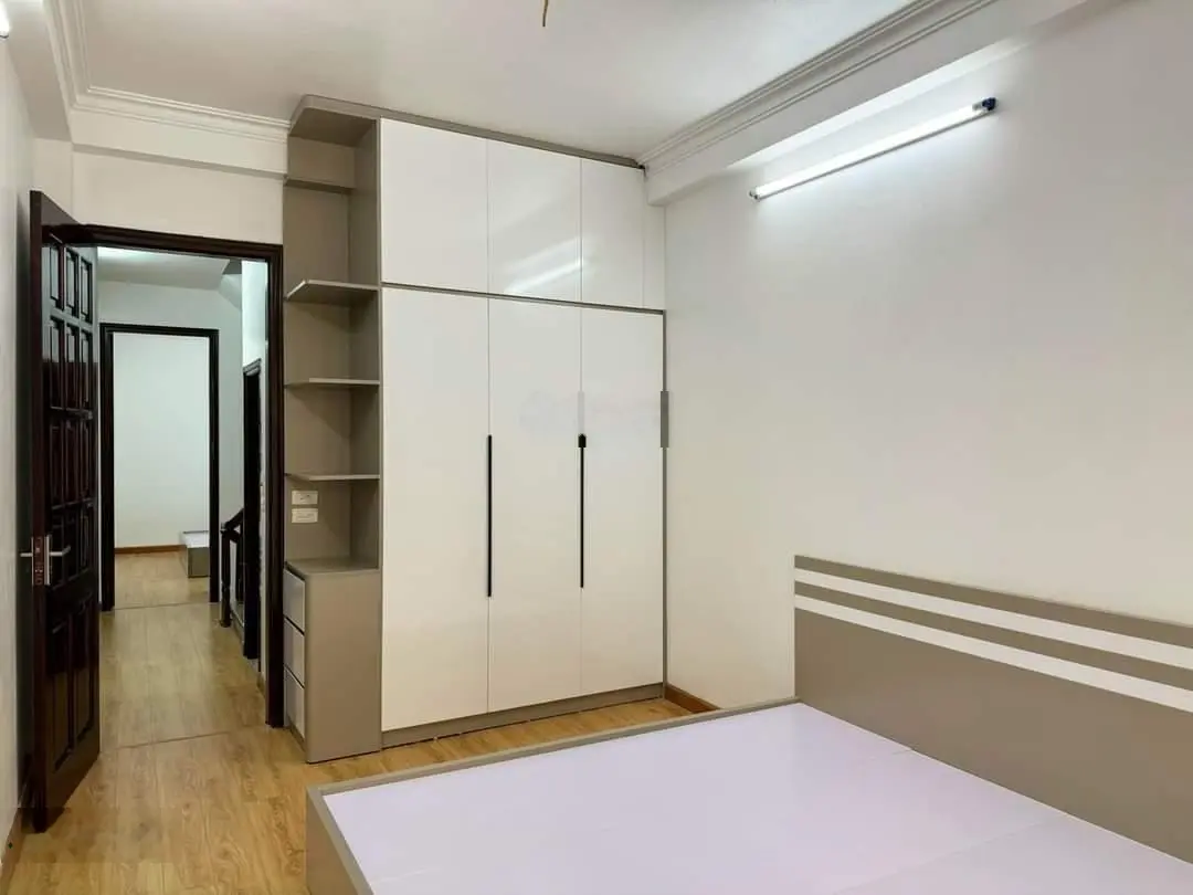 Chính chủ bán nhà xây mới cuối phố Bà Triệu, ngã 5 Hà Trì Hà Đông 52m2x5T giá chỉ 7.5 tỷ 0972 096 ***