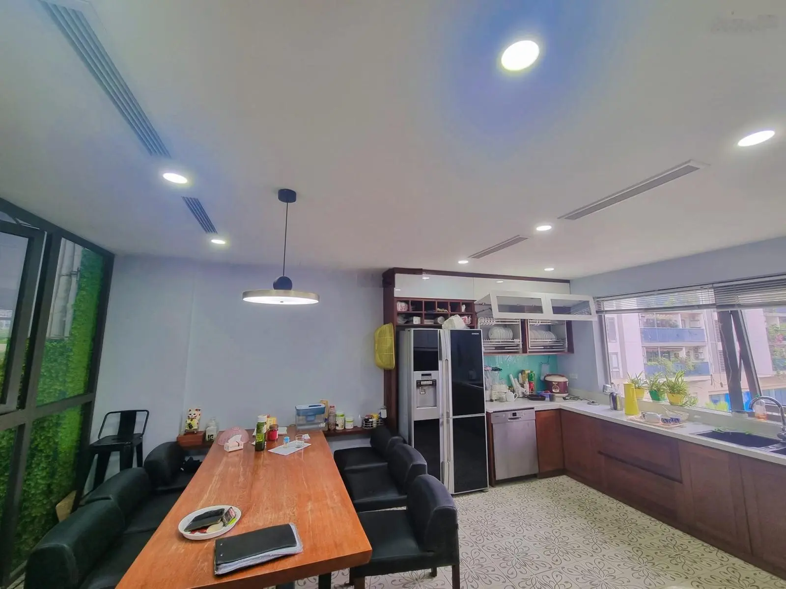 Biệt thự lô góg, đường Nguyễn Tuân, Quận Thanh Xuân, 117m2, 7 tầng, thang máy, giá thỏa thuận