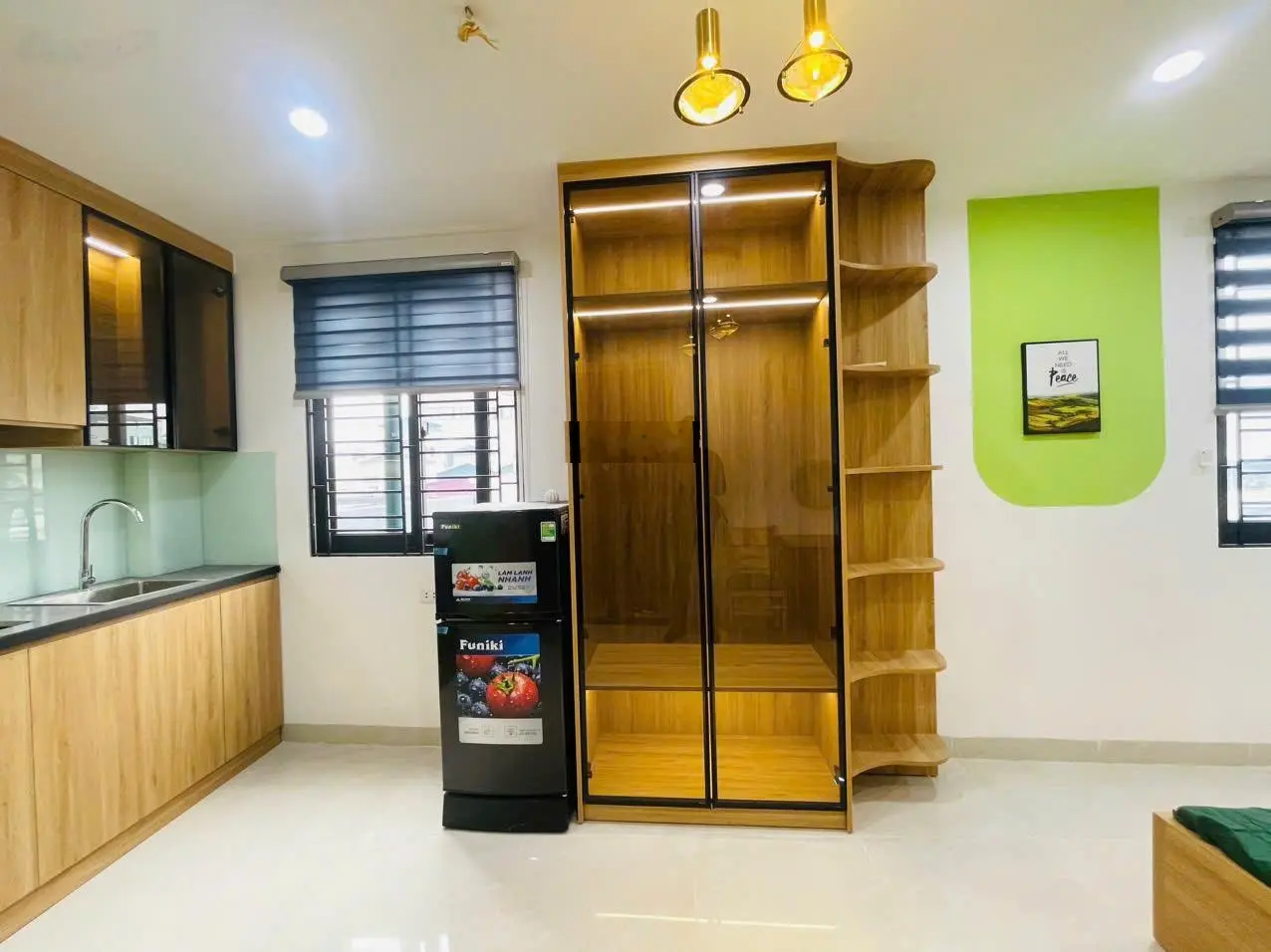 Hàng xóm Royal City! Tòa CHDV mặt phố Cự Lộc, 80m2*8T, 20 phòng KK, đủ PCCC, dòng tiền 6%/năm