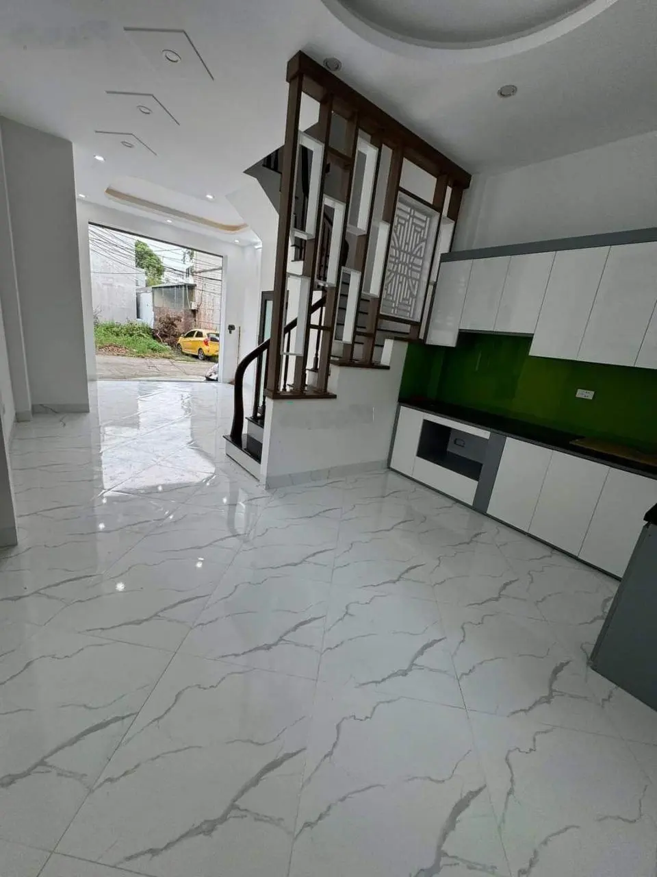 Bán căn 35m2x4T, Đồng Nhân, mặt kinh doanh, Oto đậu cửa, ra Penika Tố Hữu 5 phút đi xe