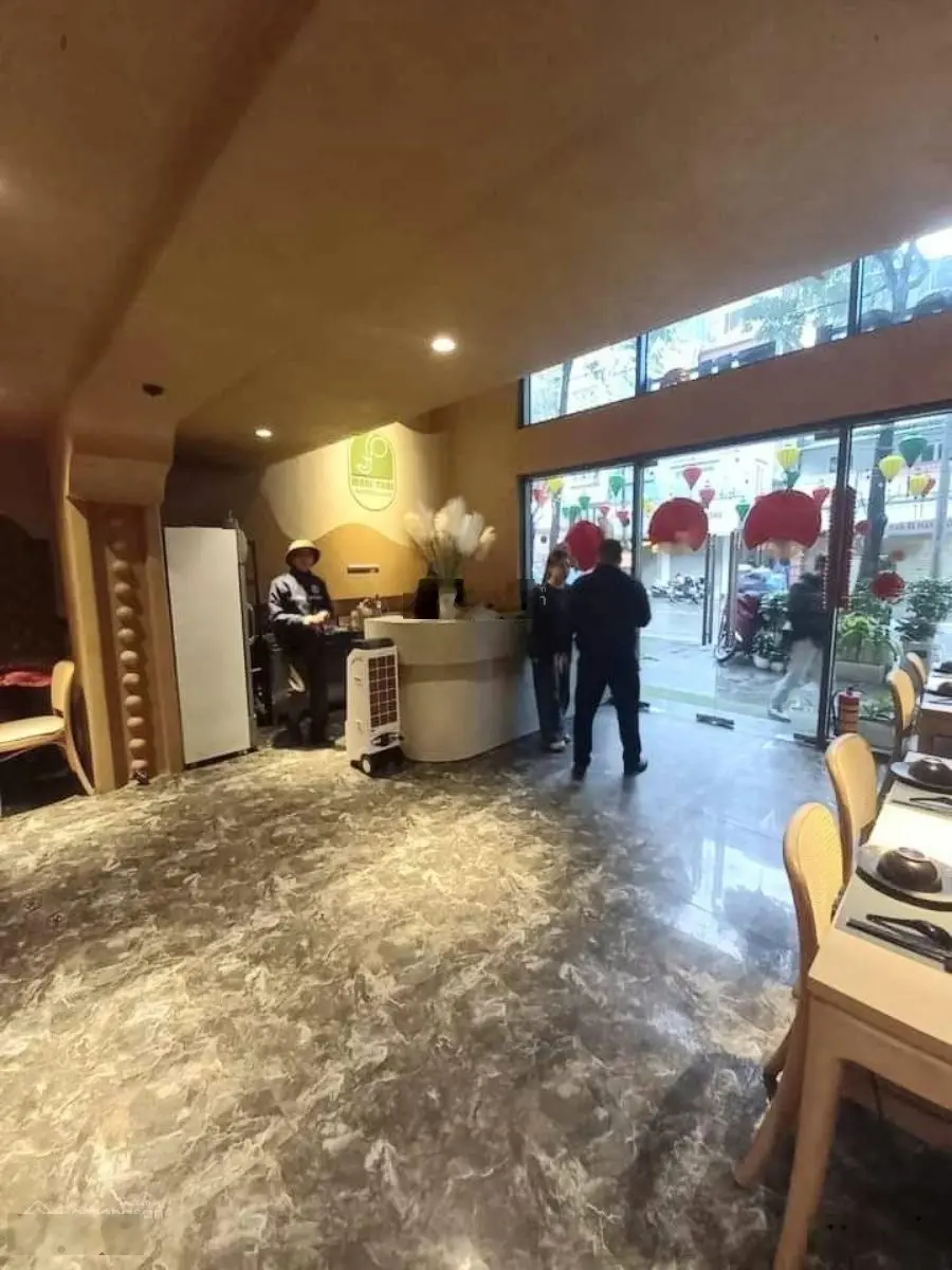 Nhà mặt phố vip lô góc - sổ đỏ - 105 m2 - mặt phố