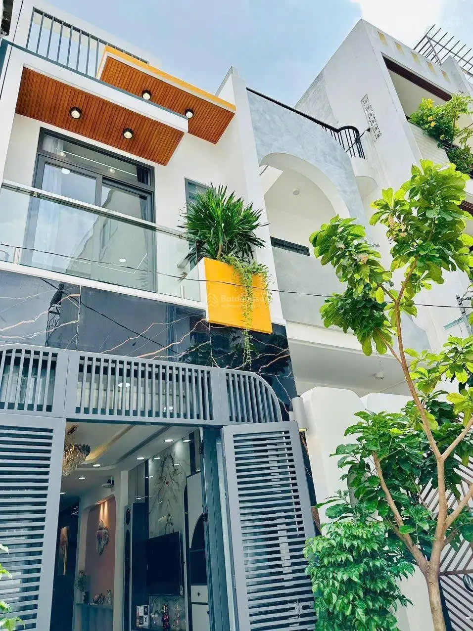 Bán nhà Phạm Văn Bạch, Tân Bình, 51.2m2 (3.2x16m), gần chợ, sân bay, SHR, HXH, Thái 0947489255
