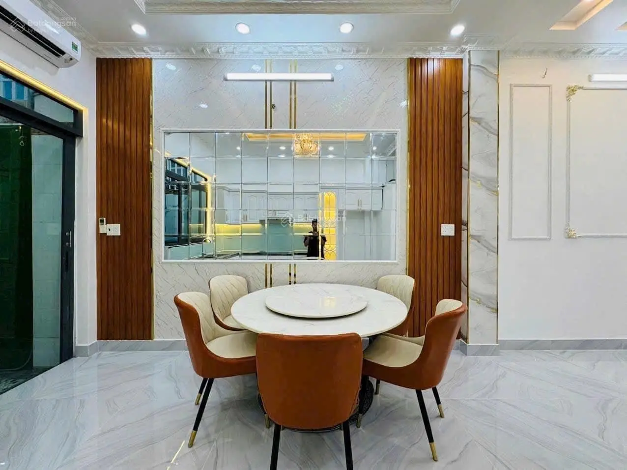 Bán nhà mới đẹp hẻm xe hơi 1806 đường Huỳnh Tấn Phát - 4mx19m gần Phú Mỹ Hưng xe hơi đậu trong nhà