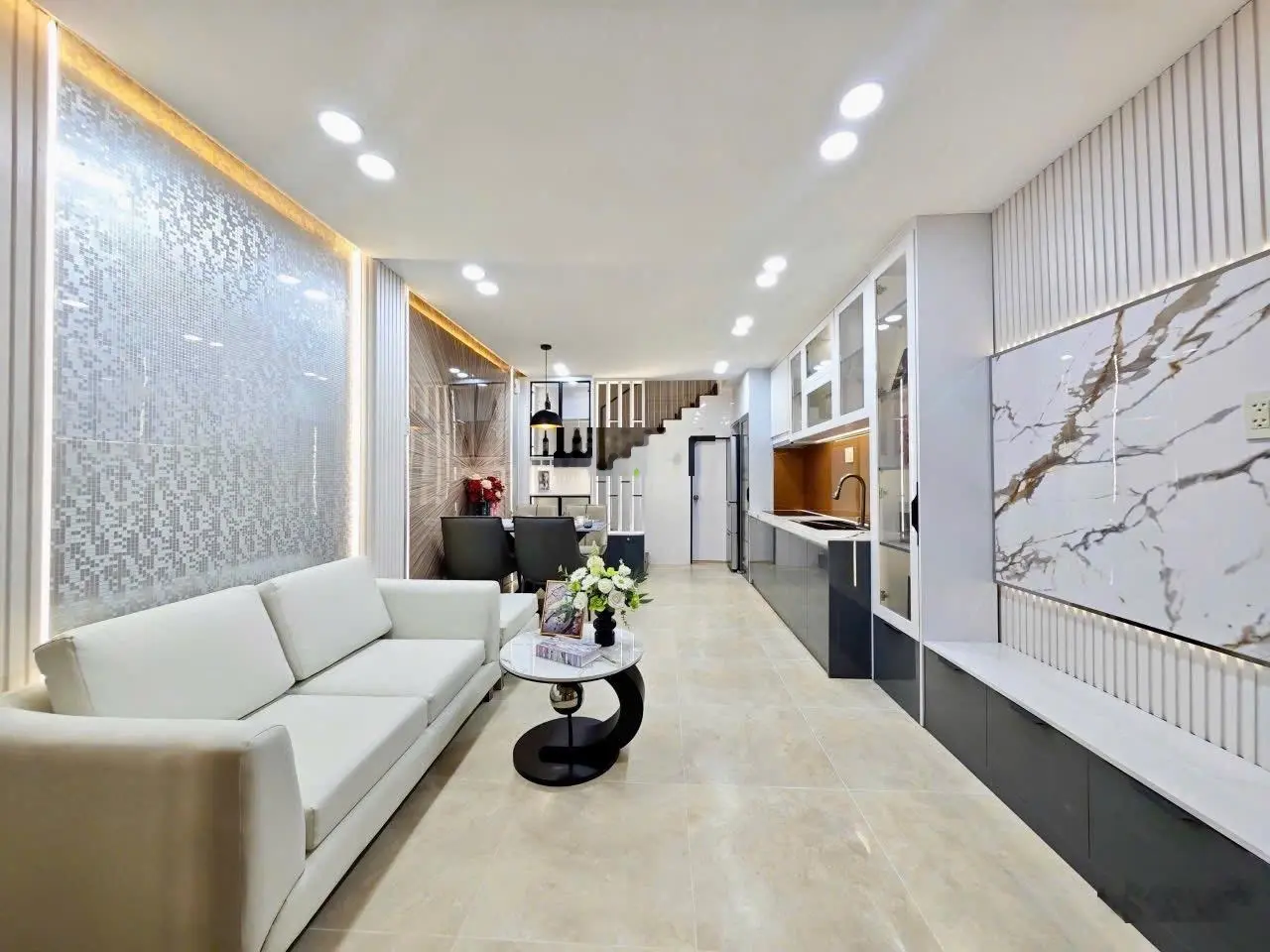 Bán nhà 3 tầng Phan Xích Long, kết cấu đep, hẻm thông giá 6,95 tỷ